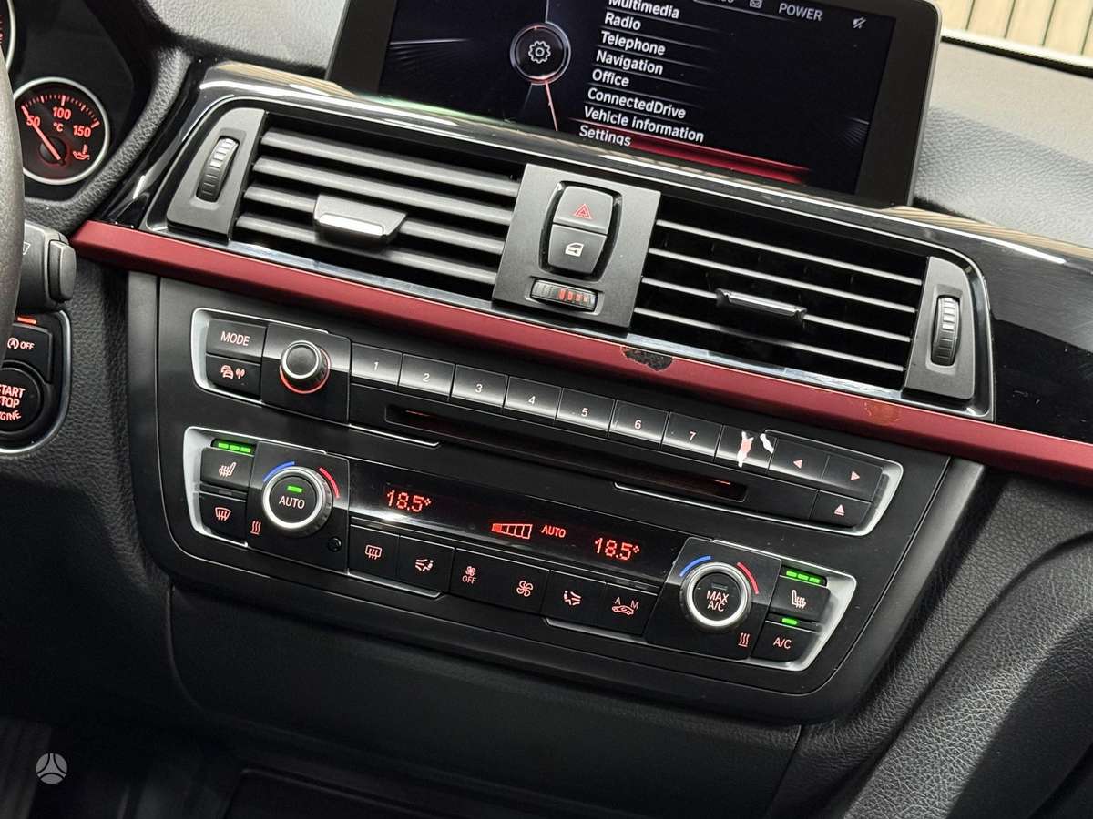 BMW 330, 3.0 l., wagon