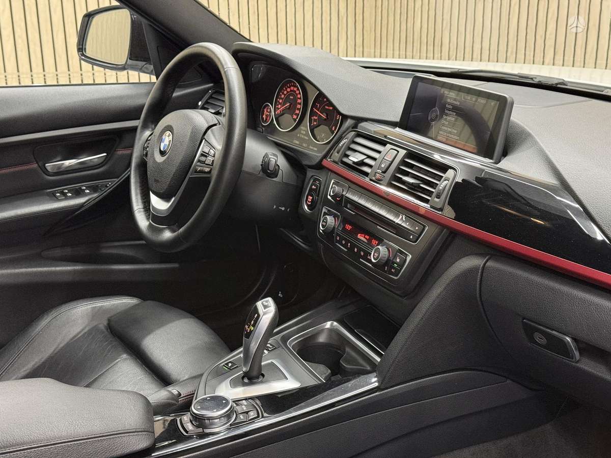 BMW 330, 3.0 l., wagon