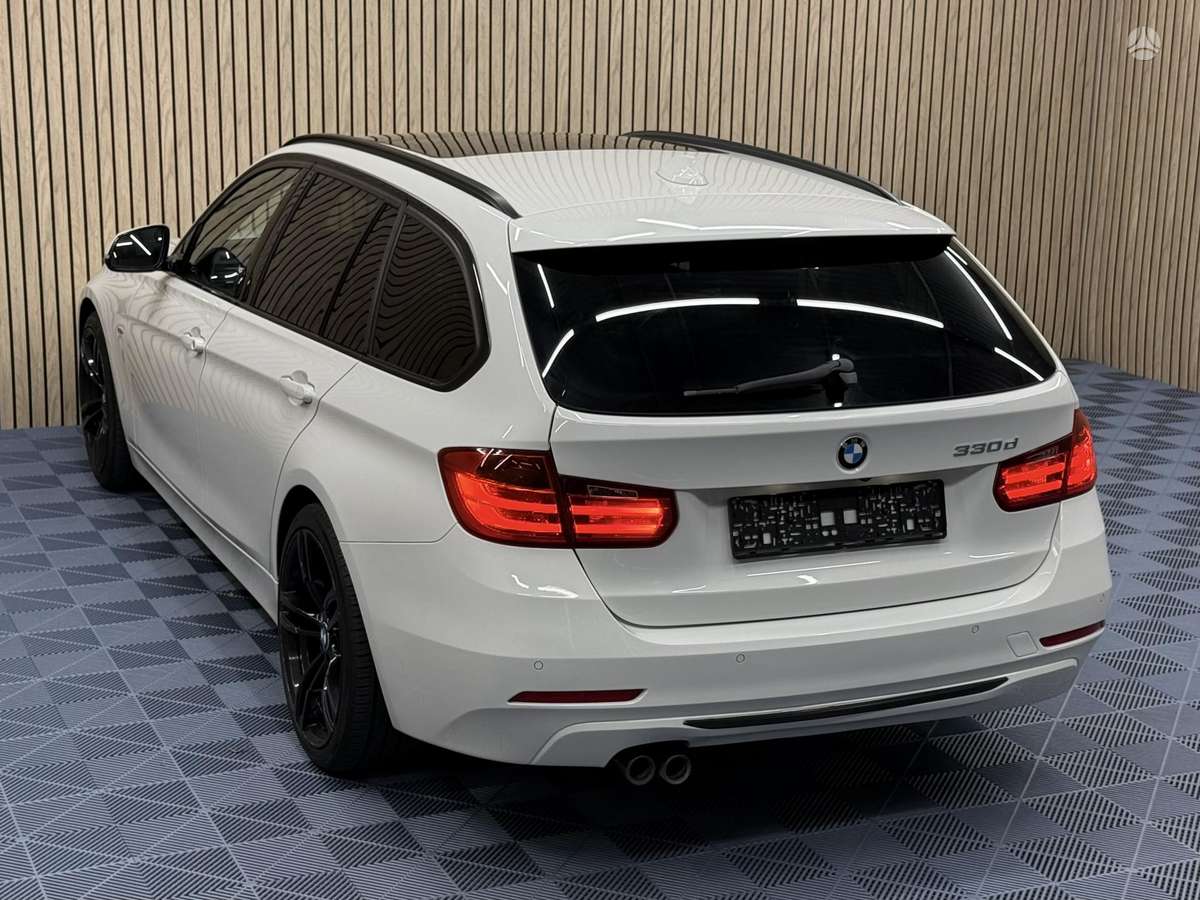 BMW 330, 3.0 l., wagon