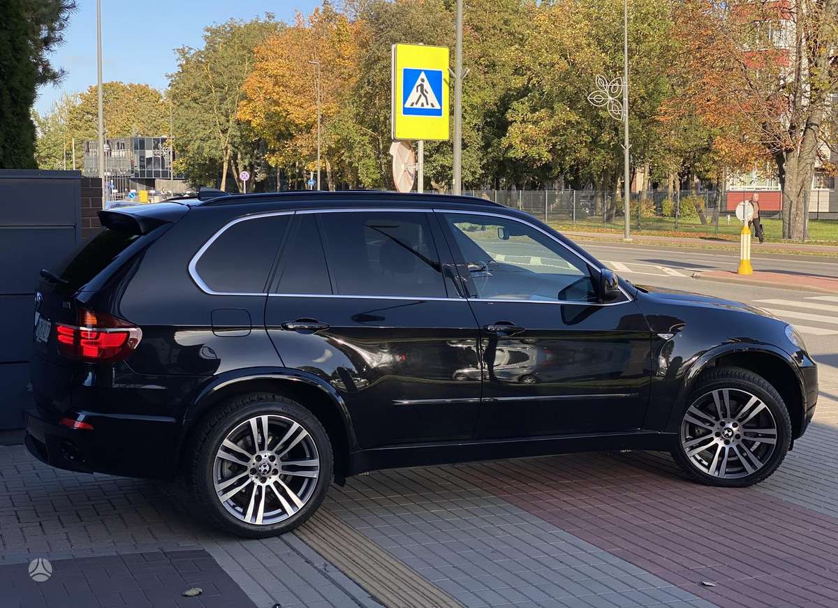 BMW X5, 3.0 l., off-road / crossover