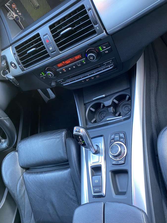 BMW X5, 3.0 l., off-road / crossover