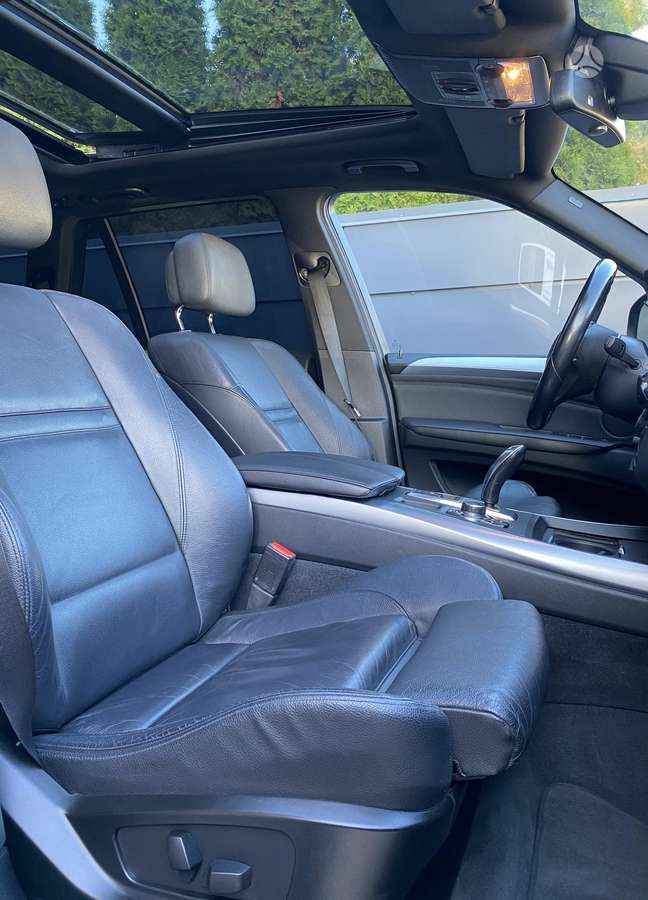 BMW X5, 3.0 l., off-road / crossover