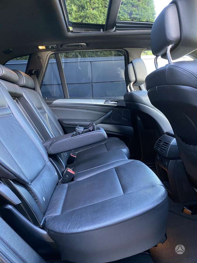 BMW X5, 3.0 l., off-road / crossover