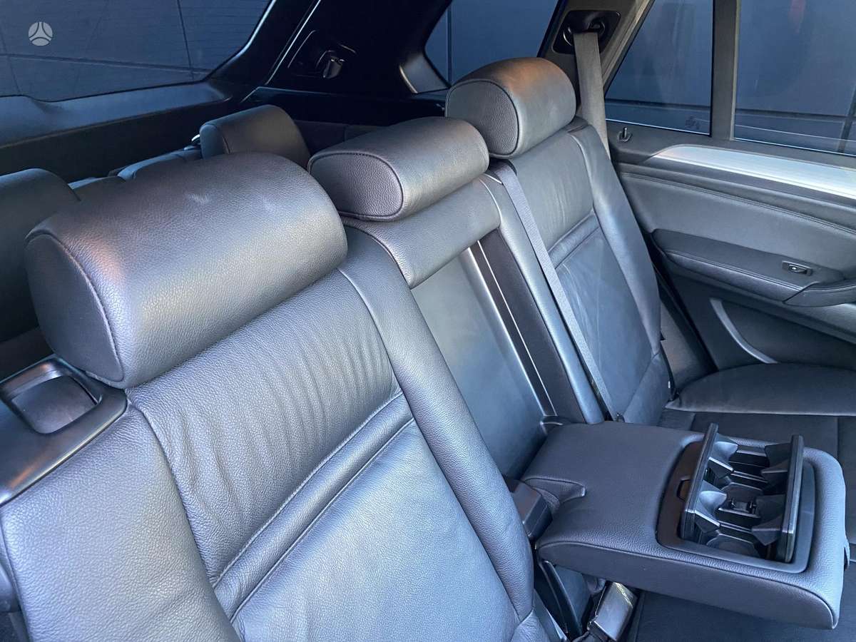 BMW X5, 3.0 l., off-road / crossover