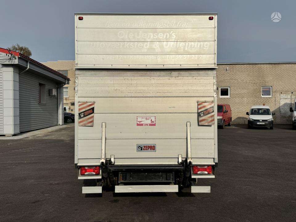 Iveco Daily 2,3D WB4100 aut., box trucks / box vans