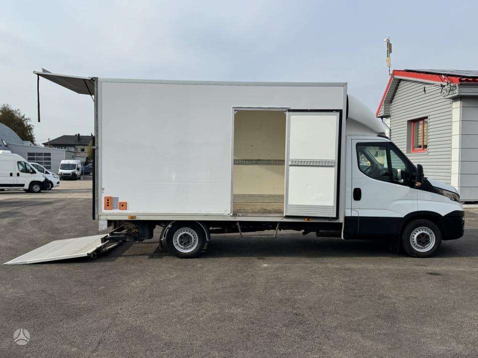 Iveco Daily 2,3D WB4100 aut., box trucks / box vans