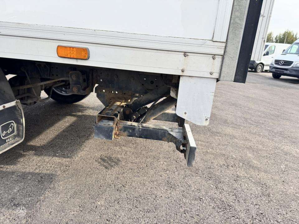 Iveco Daily 2,3D WB4100 aut., box trucks / box vans