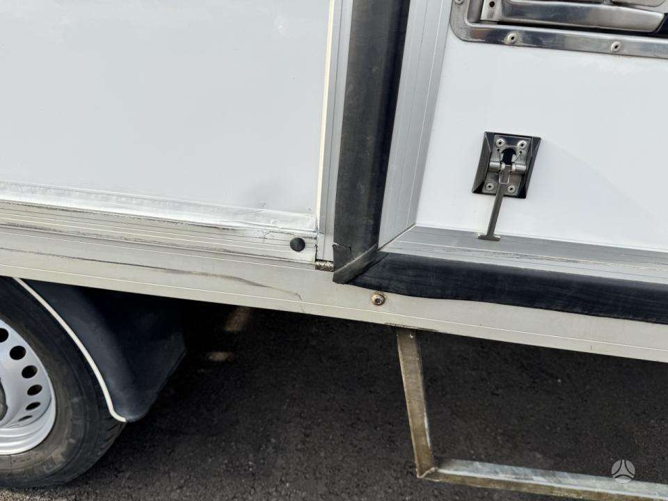 Iveco Daily 2,3D WB4100 aut., box trucks / box vans