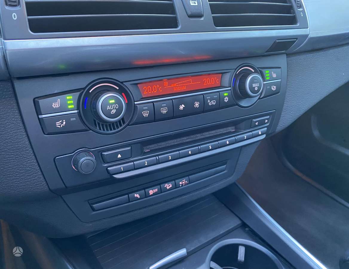 BMW X5, 3.0 l., off-road / crossover