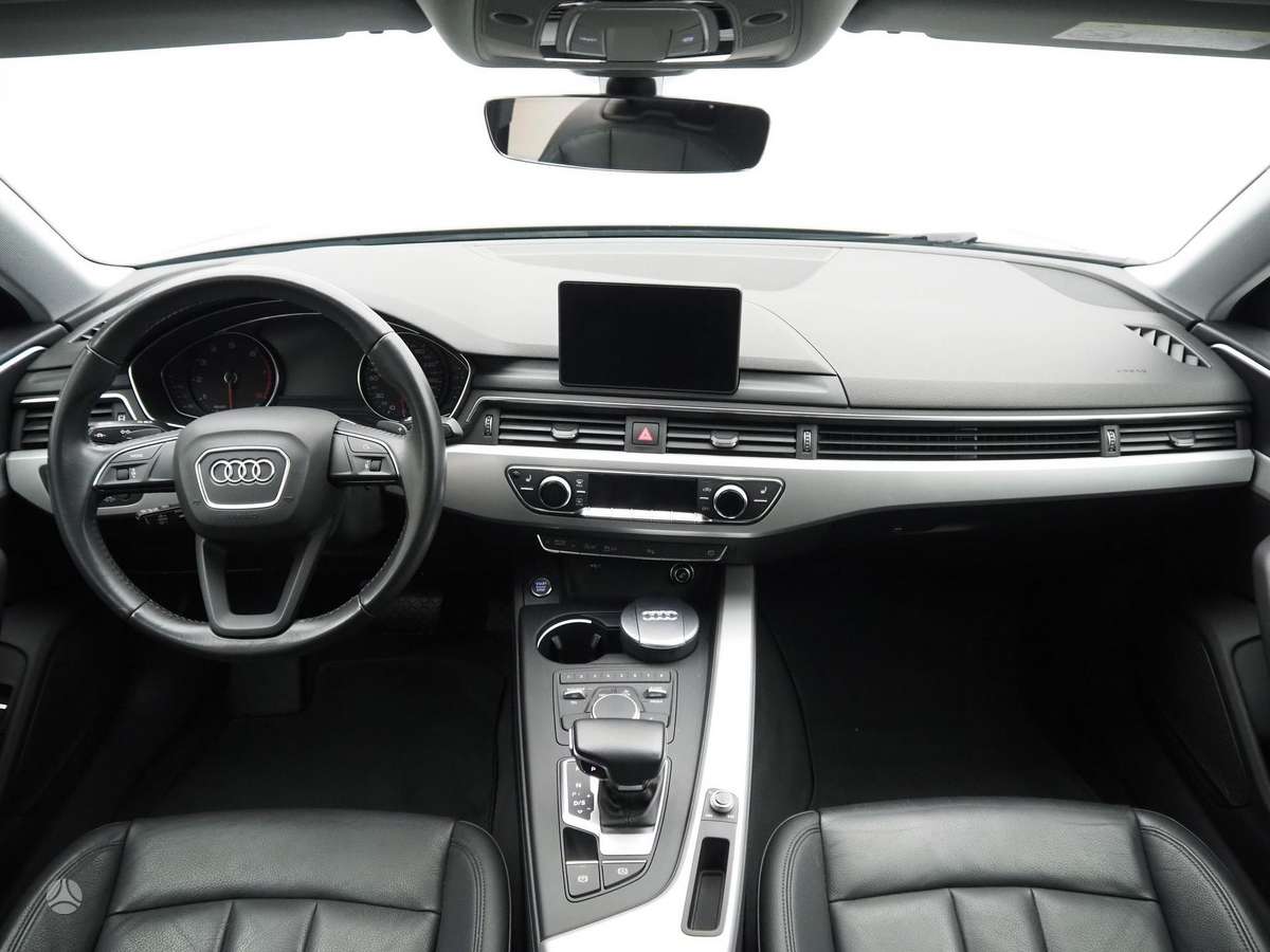 Audi A4, 2.0 l., Седан