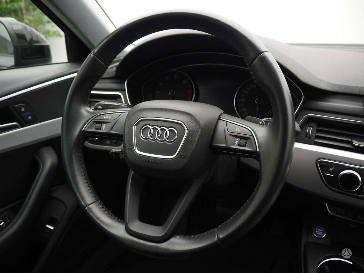 Audi A4, 2.0 l., saloon / sedan