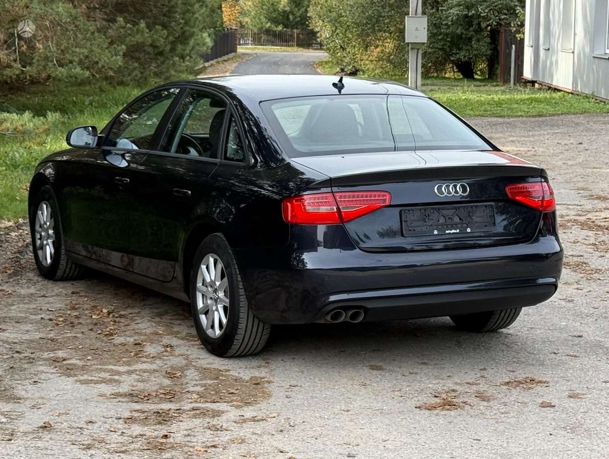 Audi A4, 2.0 l., saloon / sedan