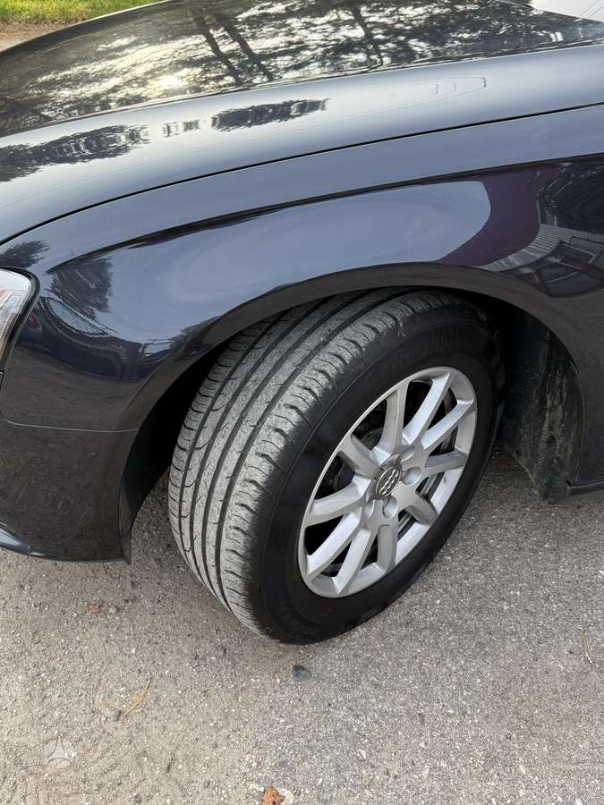 Audi A4, 2.0 l., saloon / sedan