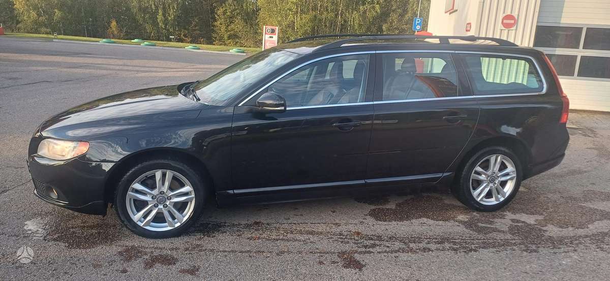 Volvo V70, 2.0 l., Универсал