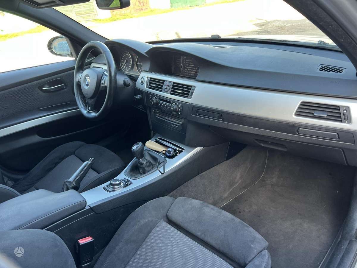 BMW 320, 2.0 l., Седан