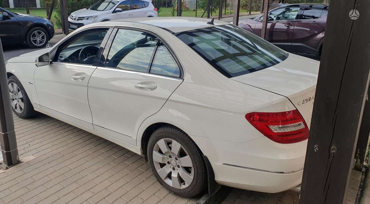 Mercedes-Benz C250