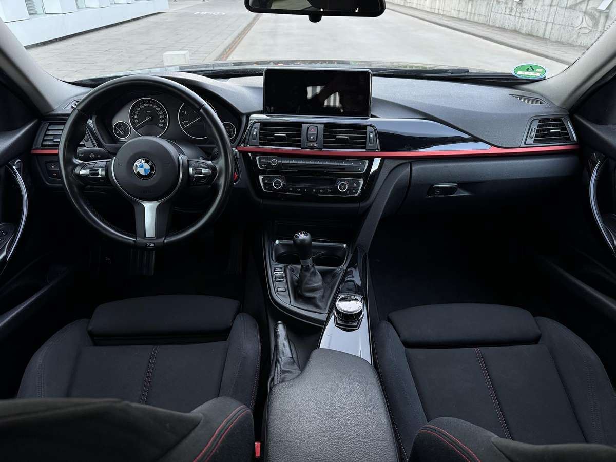BMW 320, 2.0 l., Седан