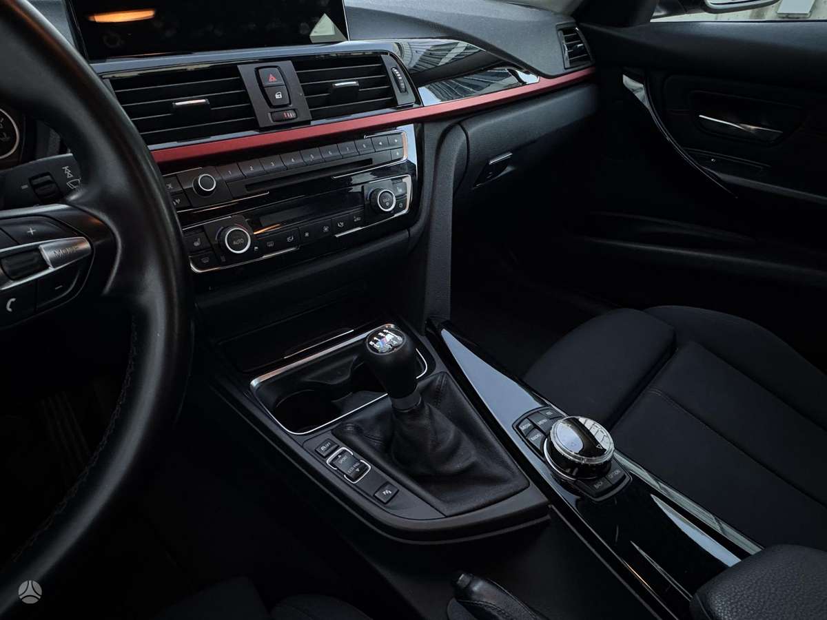 BMW 320, 2.0 l., Седан