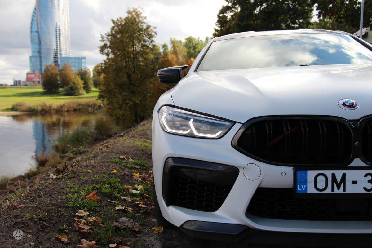 BMW M8, 4.4 l., Седан