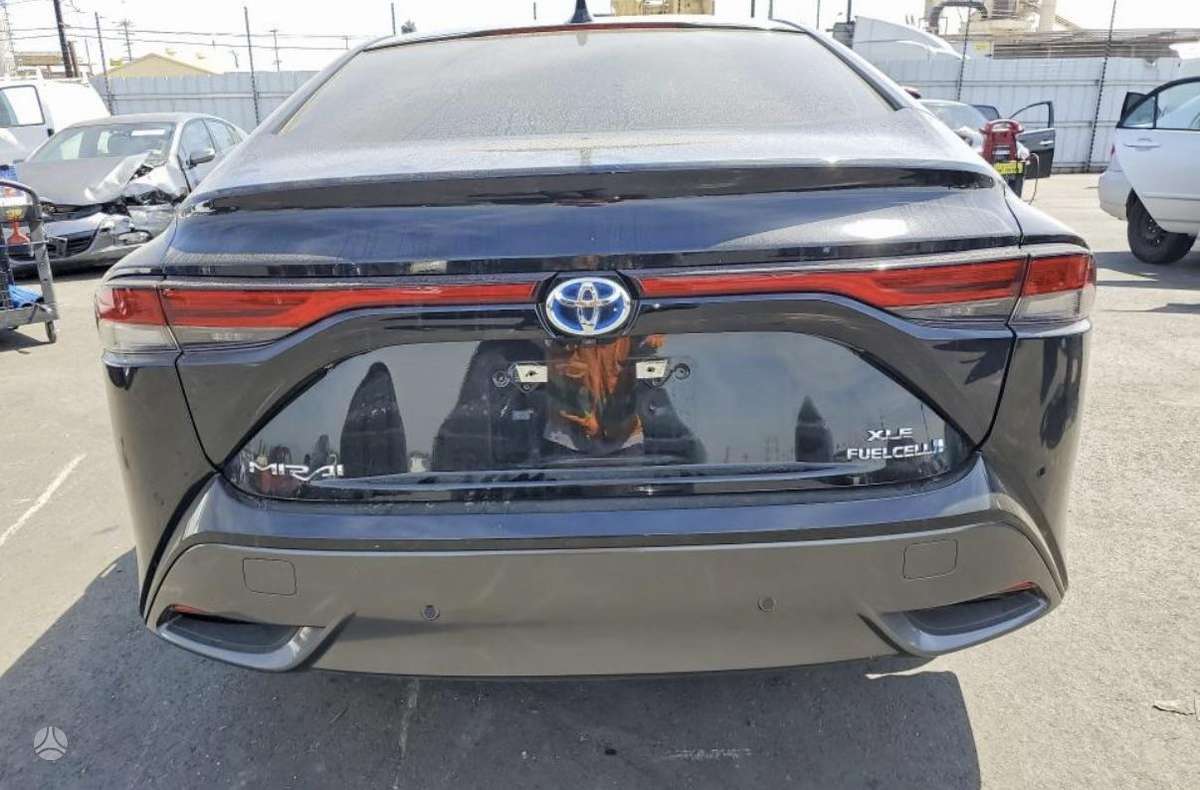 Toyota Mirai dalimis