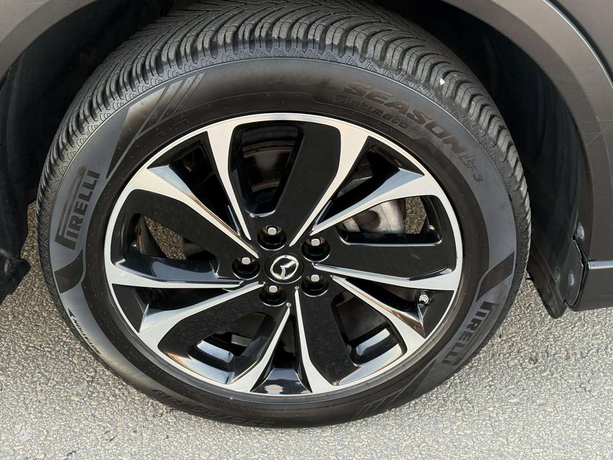 Mazda CX-5, 2.2 l., off-road / crossover