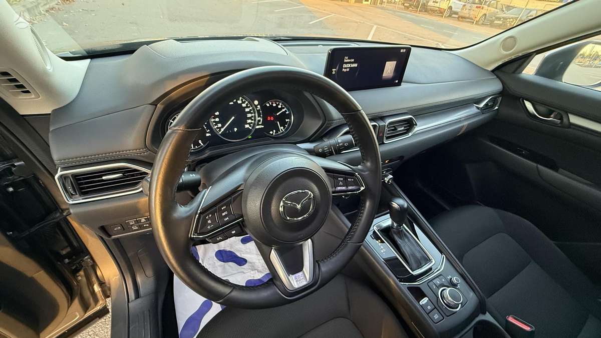 Mazda CX-5, 2.2 l., off-road / crossover