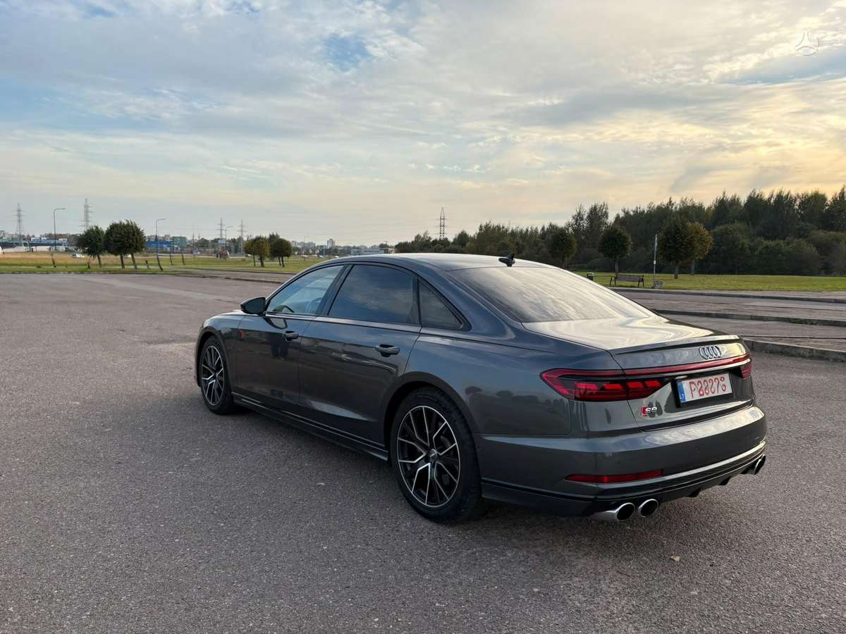 Audi S8, saloon / sedan