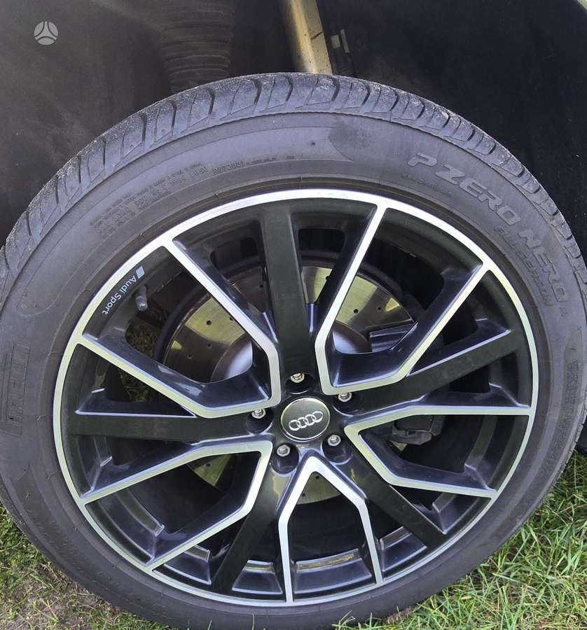 Audi S8, sedanas