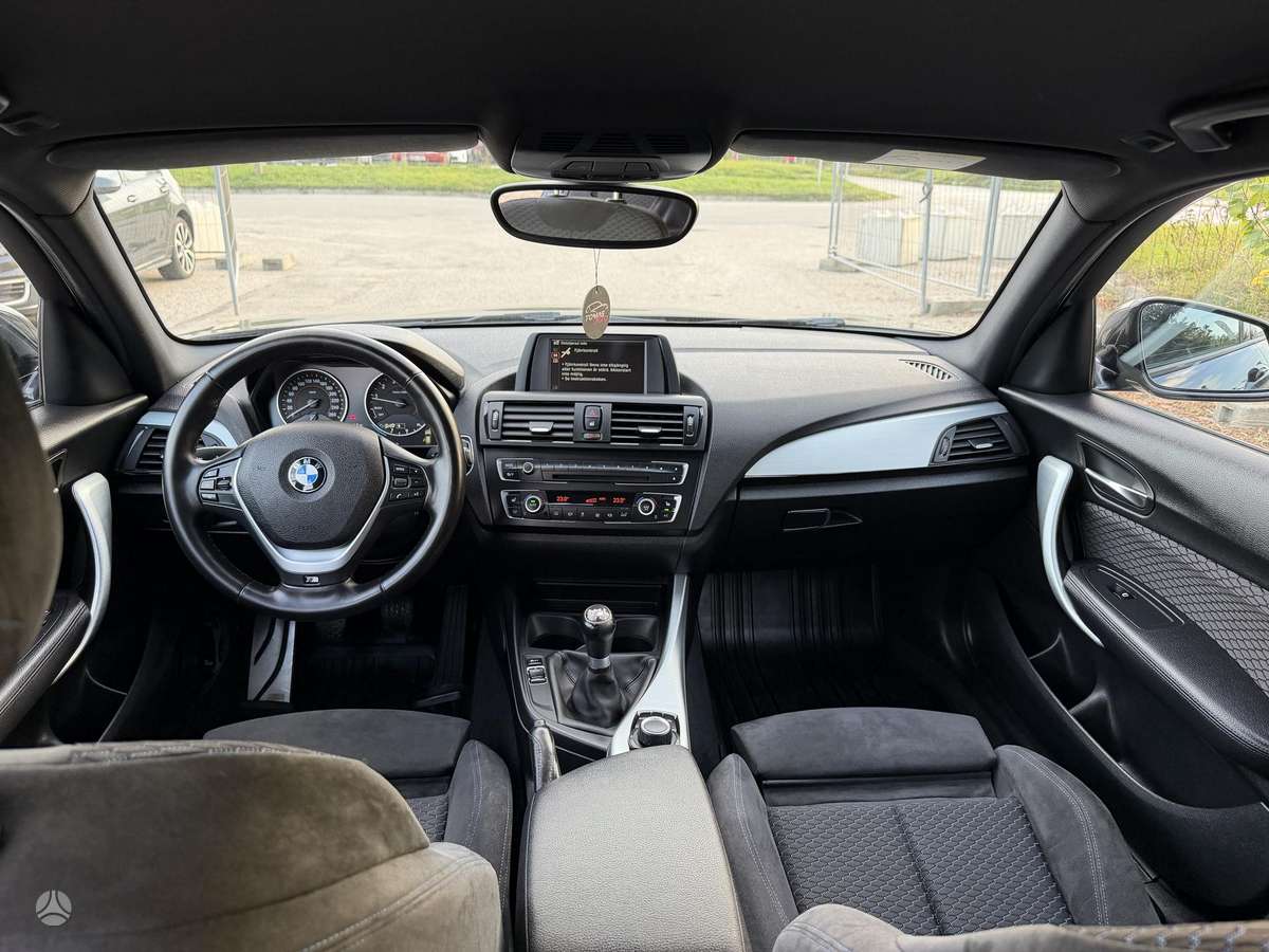 BMW 114, 1.6 l., hatchback