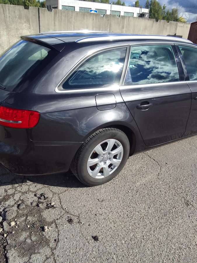 Audi A4, 1.8 l., universalas
