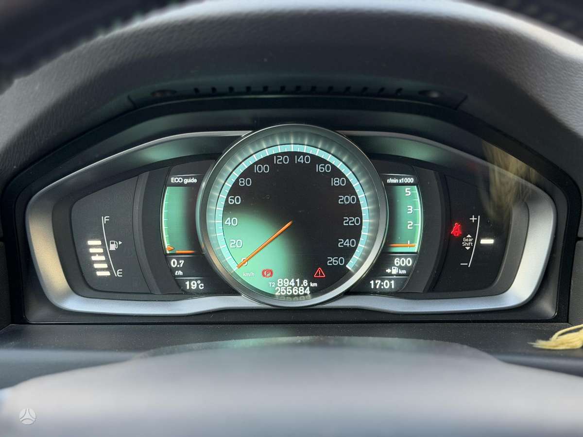Volvo XC70, 2.0 l., wagon