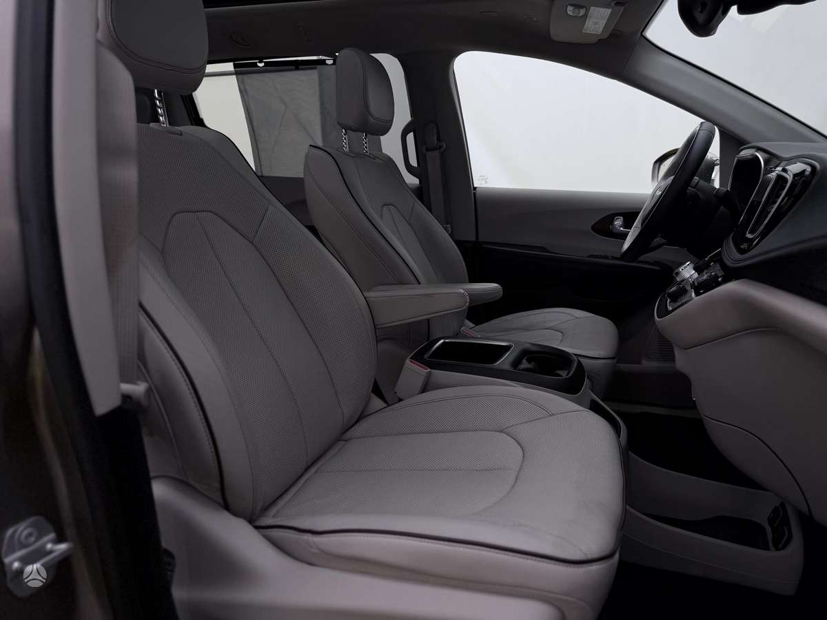Chrysler Pacifica, 3.6 l., Минивэн