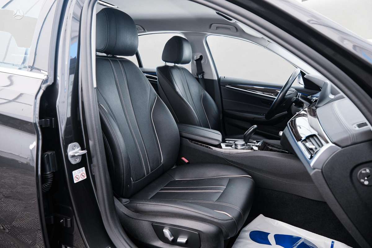 BMW 520, 2.0 l., Седан