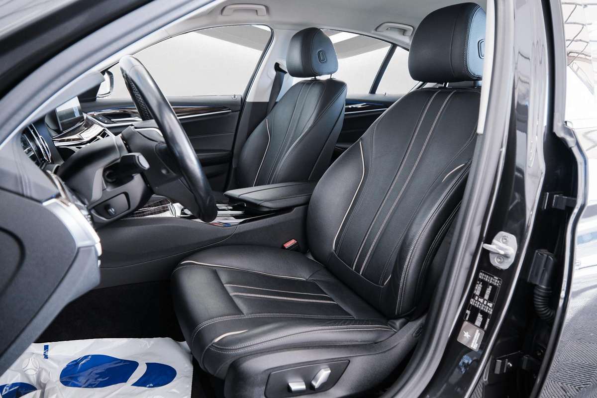 BMW 520, 2.0 l., Седан