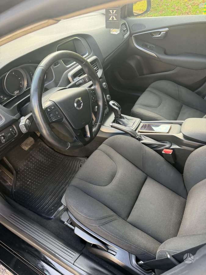 Volvo V40, 2.0 l., Хэтчбек