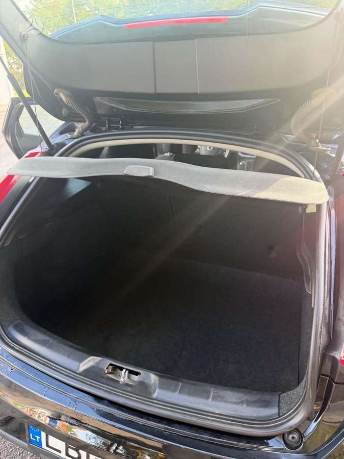 Volvo V40, 2.0 l., Хэтчбек