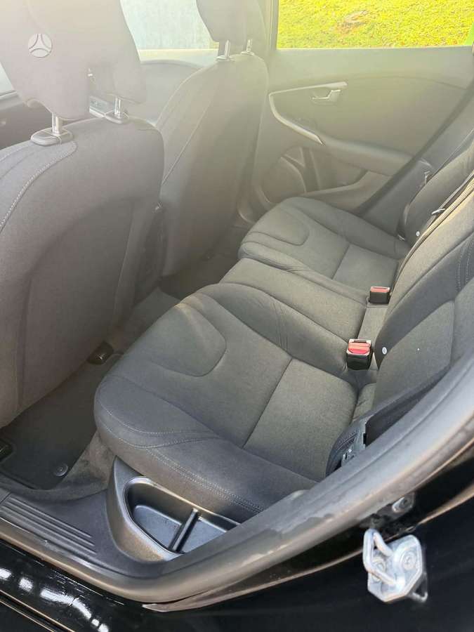 Volvo V40, 2.0 l., hatchback