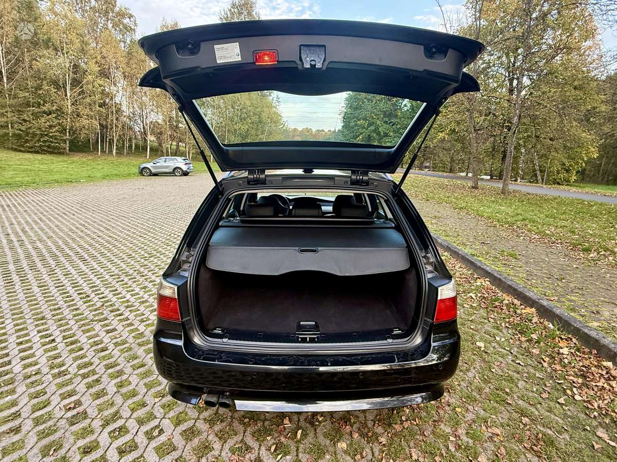 BMW 530, 3.0 l., wagon