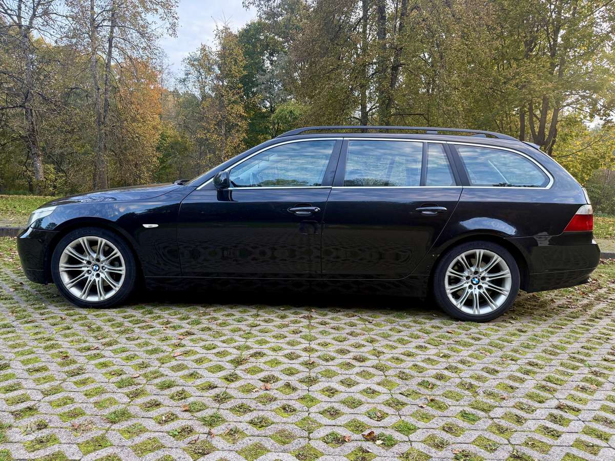 BMW 530, 3.0 l., wagon