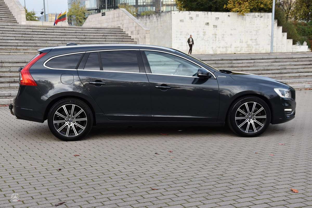 Volvo V60, 2.4 l., Универсал