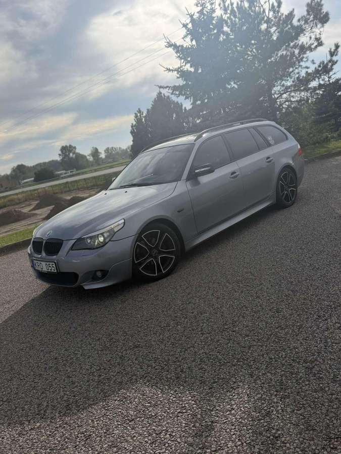BMW 525, 2.5 l., wagon
