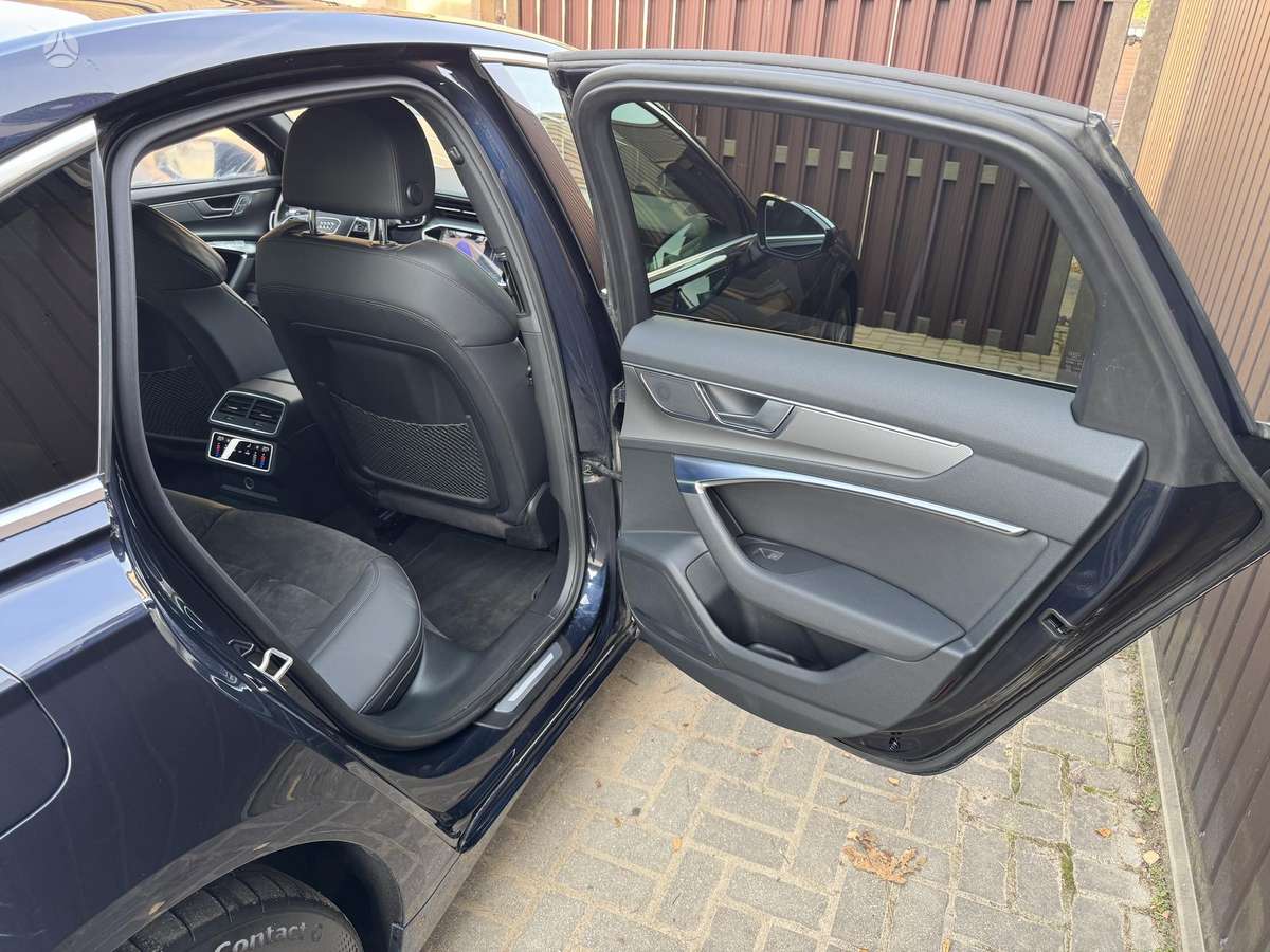 Audi A6, 2.0 l., Седан