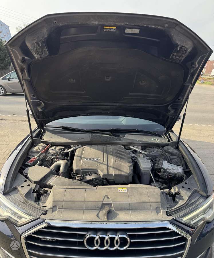 Audi A6, 2.0 l., Седан