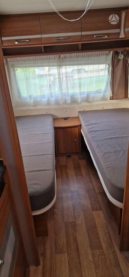 Dethleffs NOMAD 560RET, кемперы