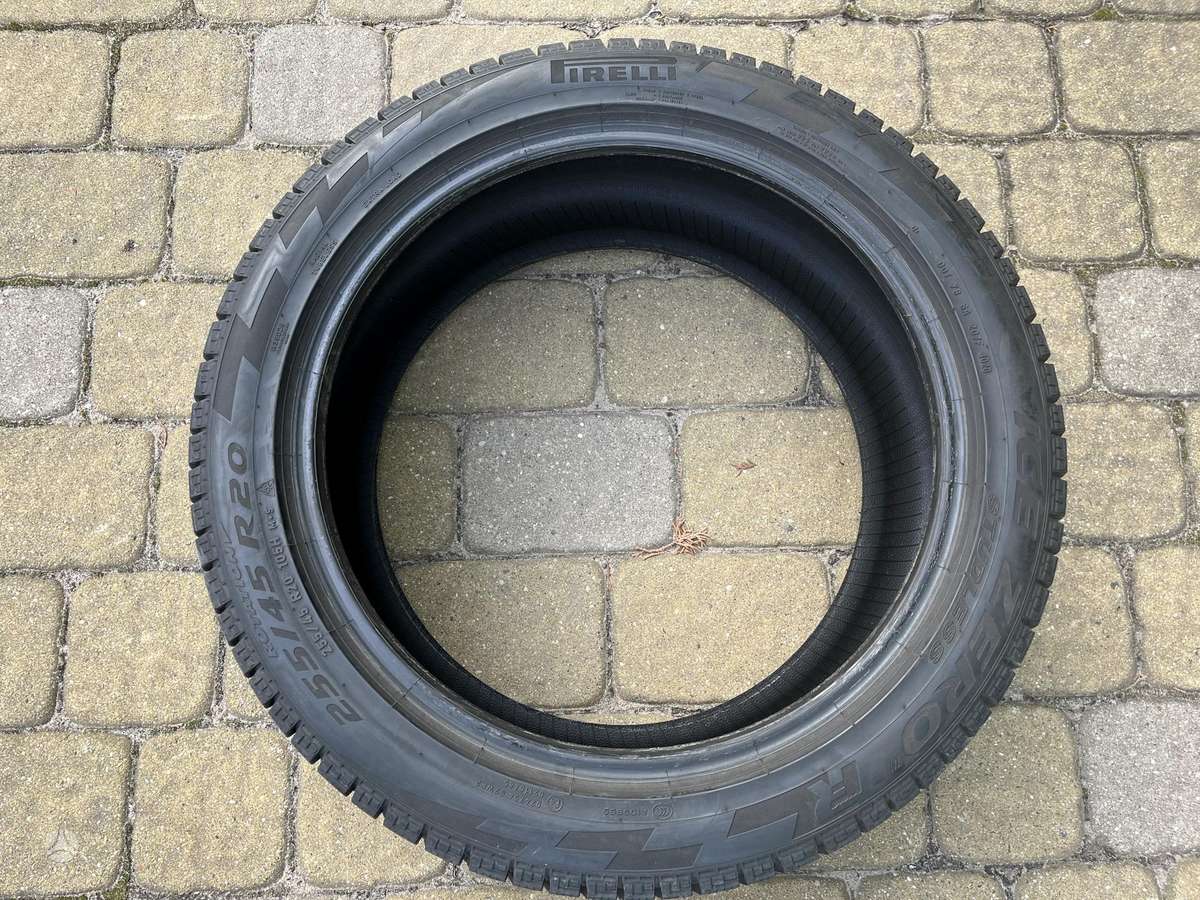 Pirelli Ice Zero 7mm, зимние 255/45 R20
