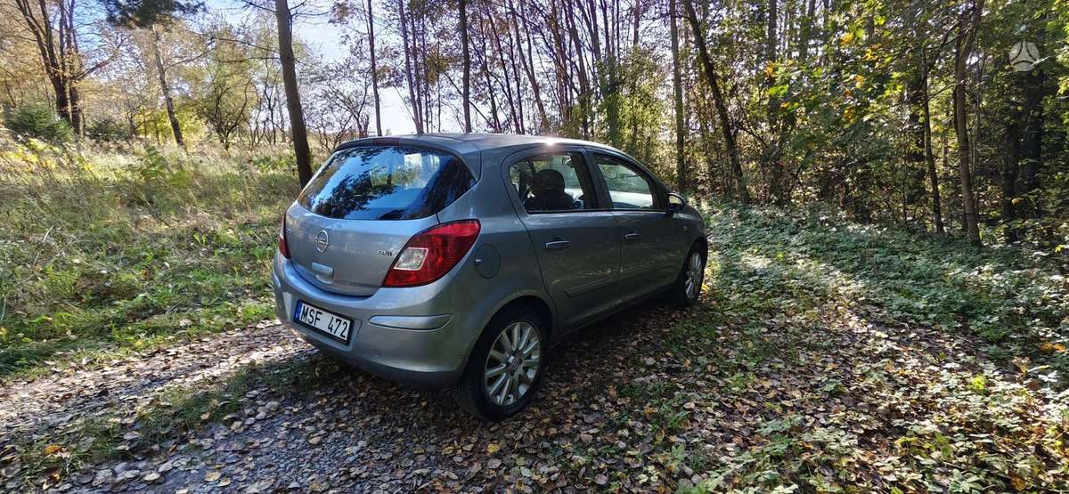 Opel Corsa, 1.3 l., Хэтчбек