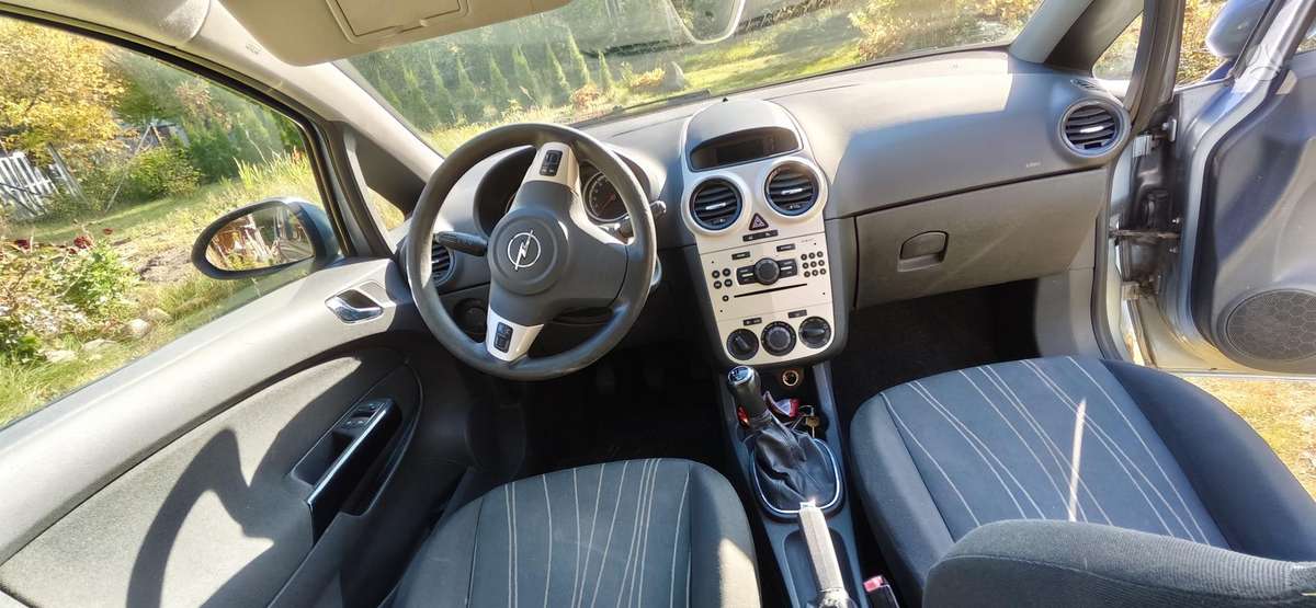 Opel Corsa, 1.3 l., hatchback