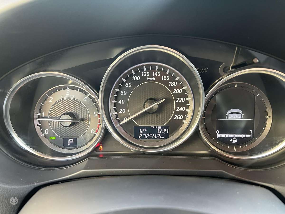 Mazda 6, 2.2 l., universalas