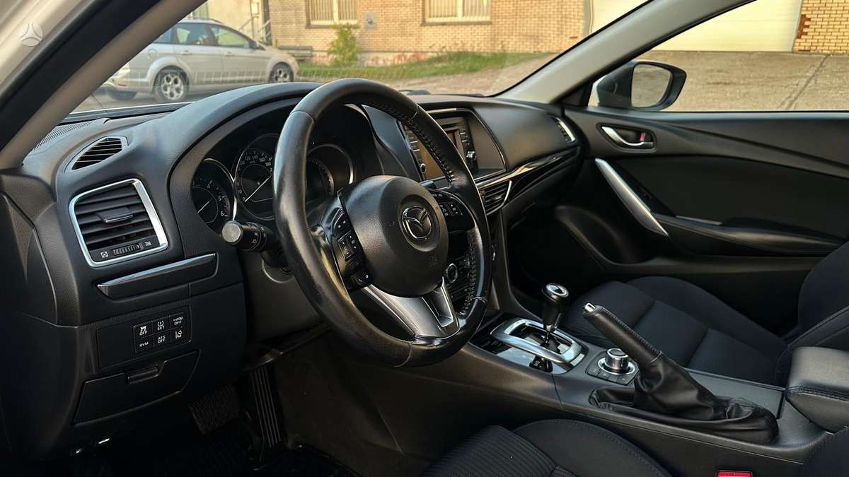 Mazda 6, 2.2 l., Седан