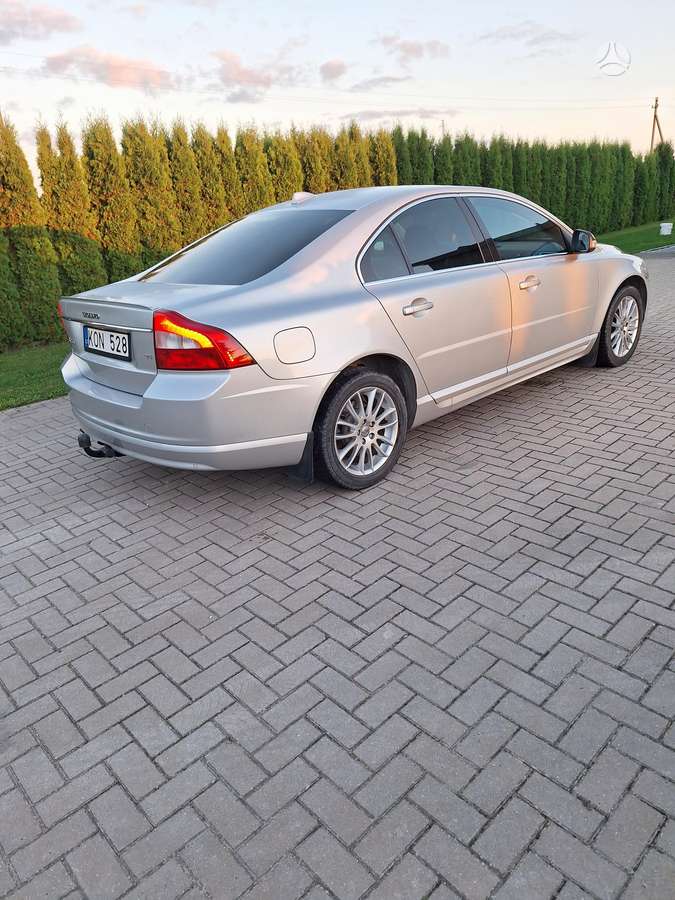 Volvo S80, 2.4 l., Седан